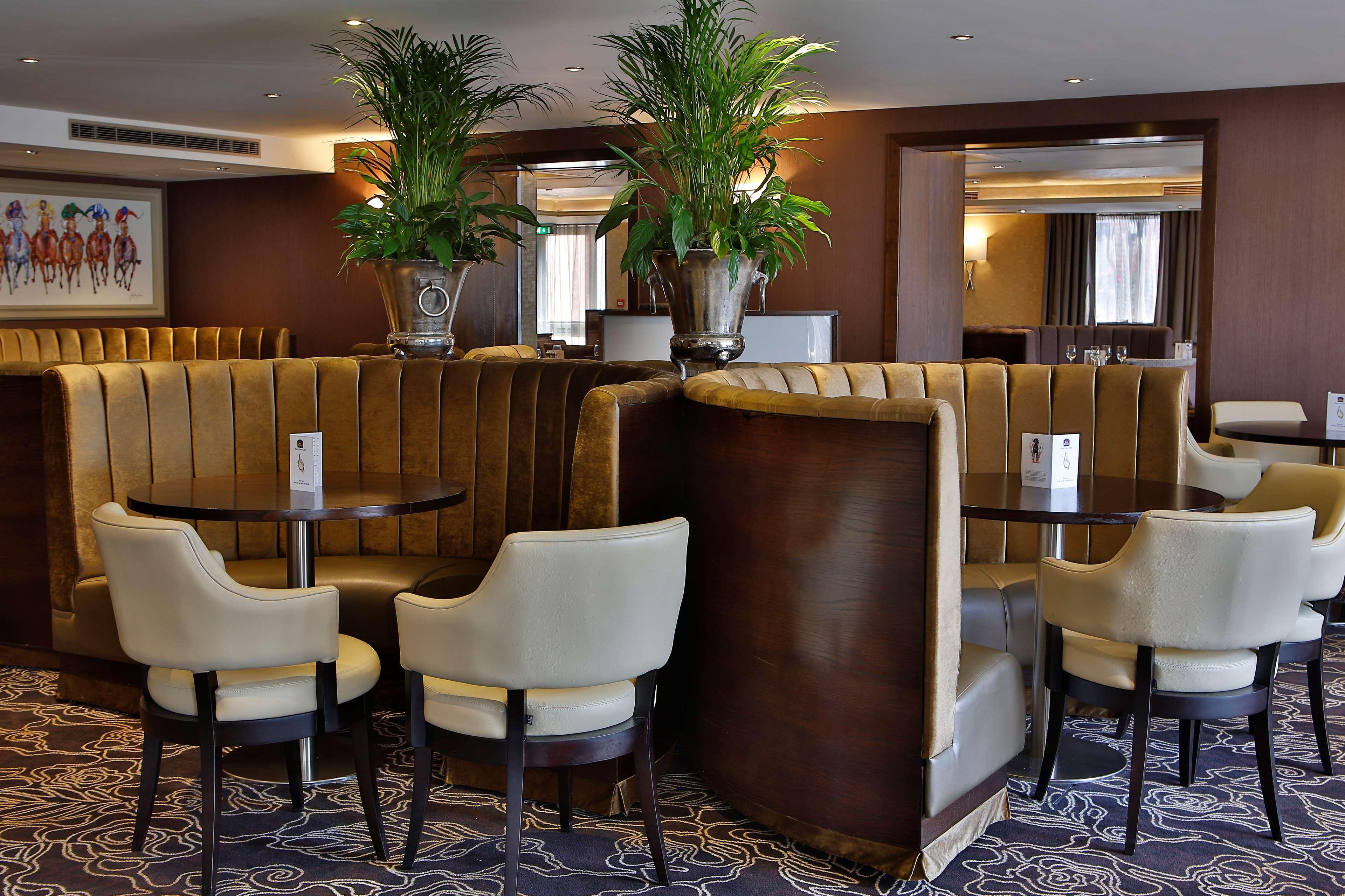 Best Western Heath Court Hotel Newmarket  Bagian luar foto