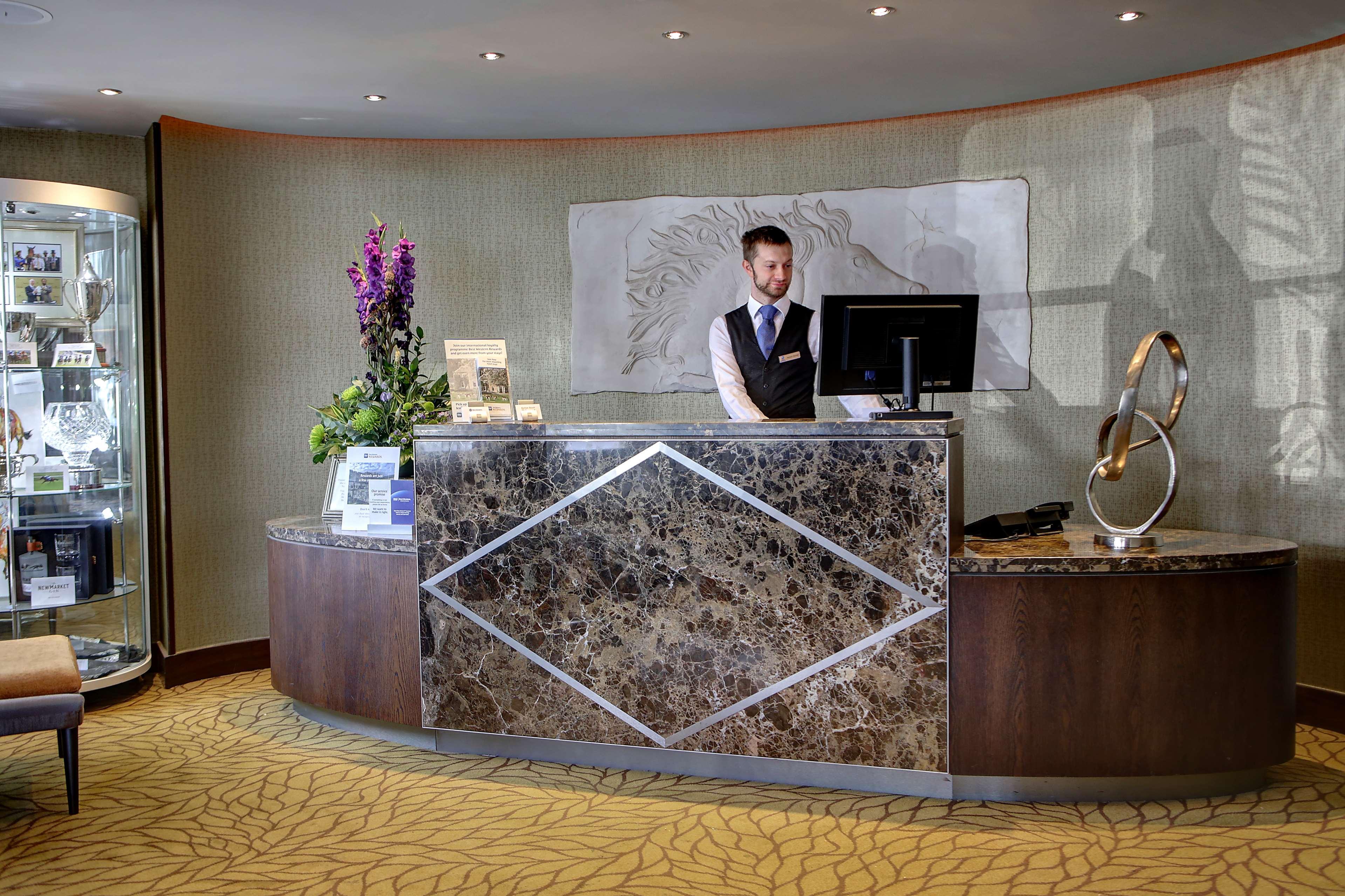 Best Western Heath Court Hotel Newmarket  Bagian luar foto