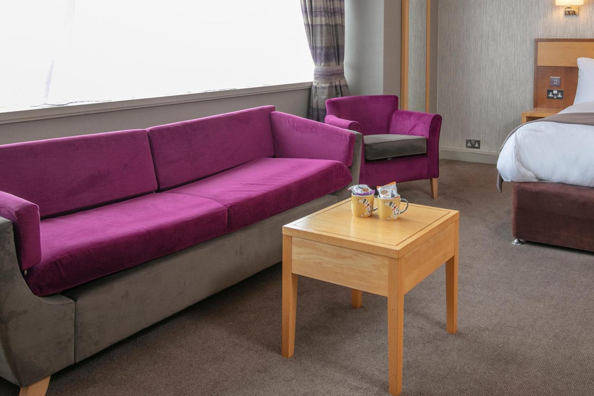 Best Western Heath Court Hotel Newmarket  Bagian luar foto